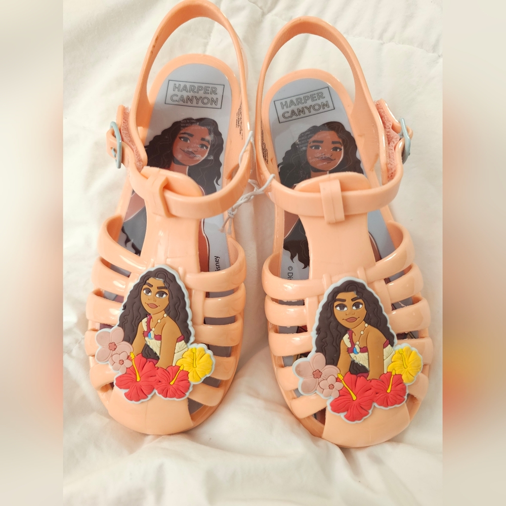 Harper Canyon Kids Disney  Moana Sandals